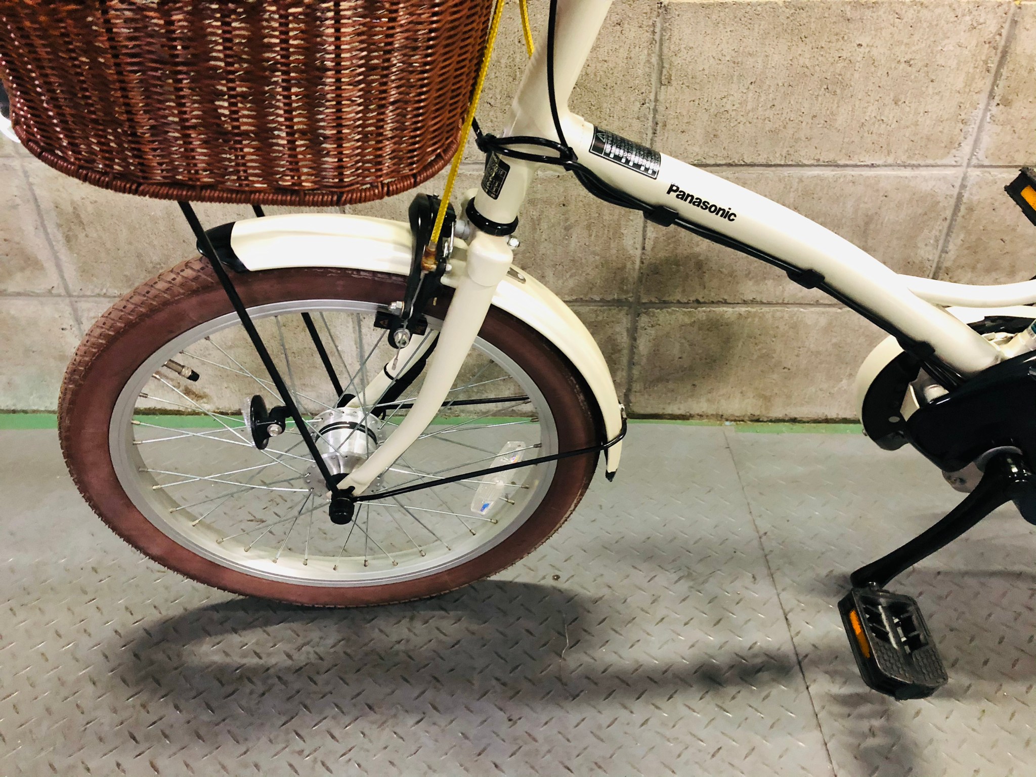 SOLD OUT】電動自転車 パナソニック GLITTER 20インチ ８Ah ホワイト 