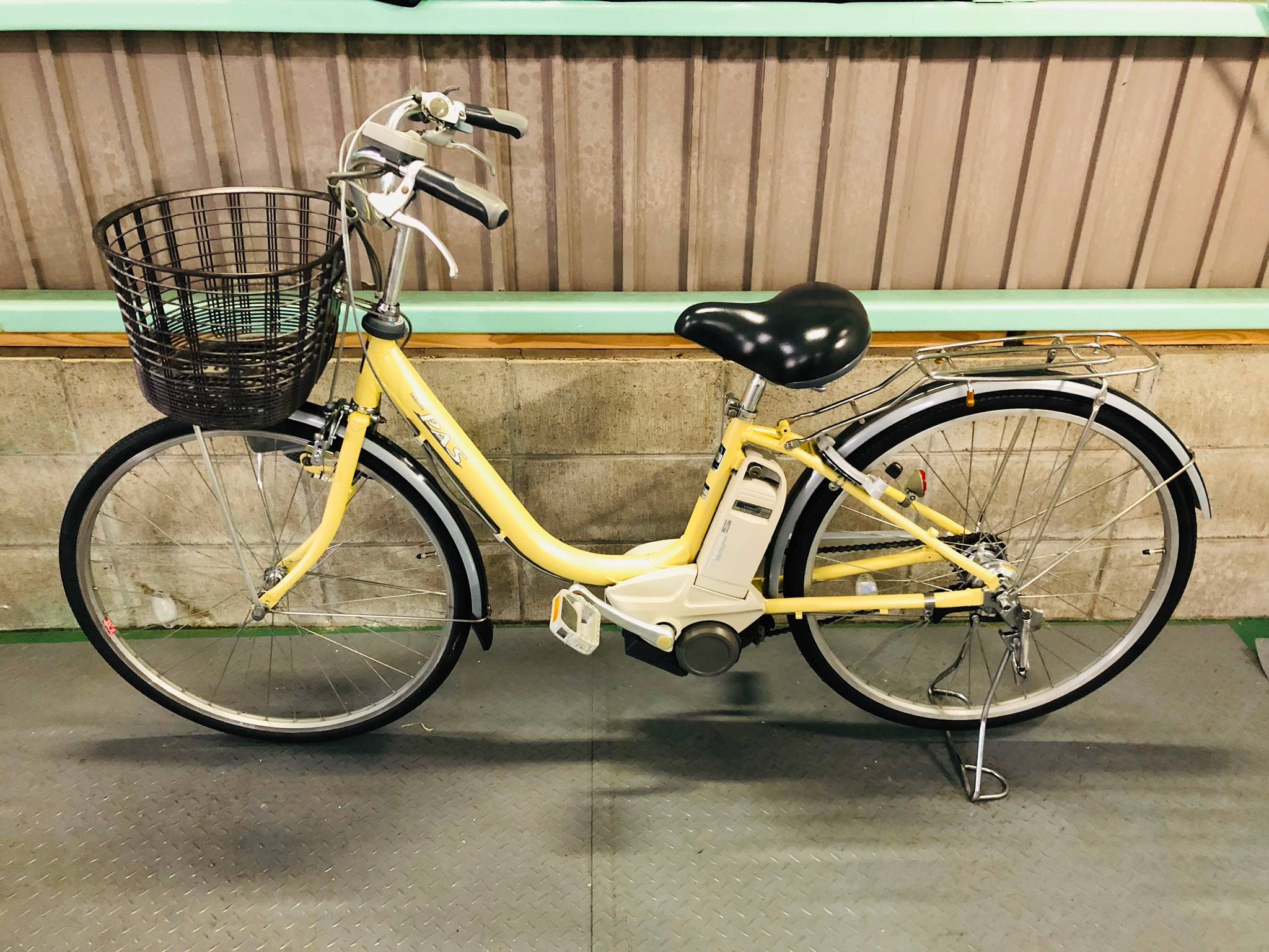 電動自転車 ヤマハ PAS city アイボリー 26インチ バッテリー付き-