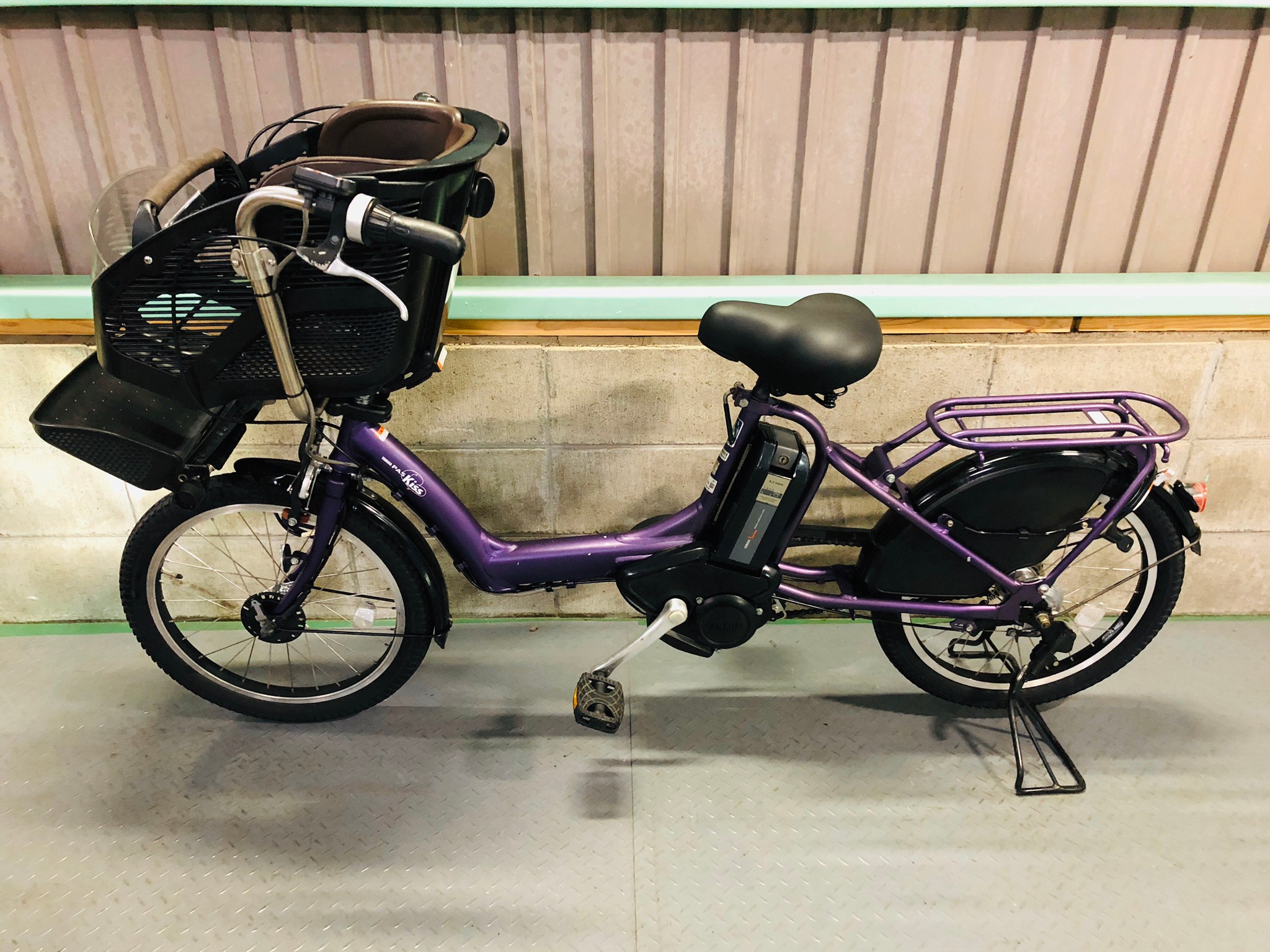 【SOLD OUT】電動自転車 ヤマハ PAS Kiss 20インチ 子供乗せ 紫 大容量8Ah 国産・中古の