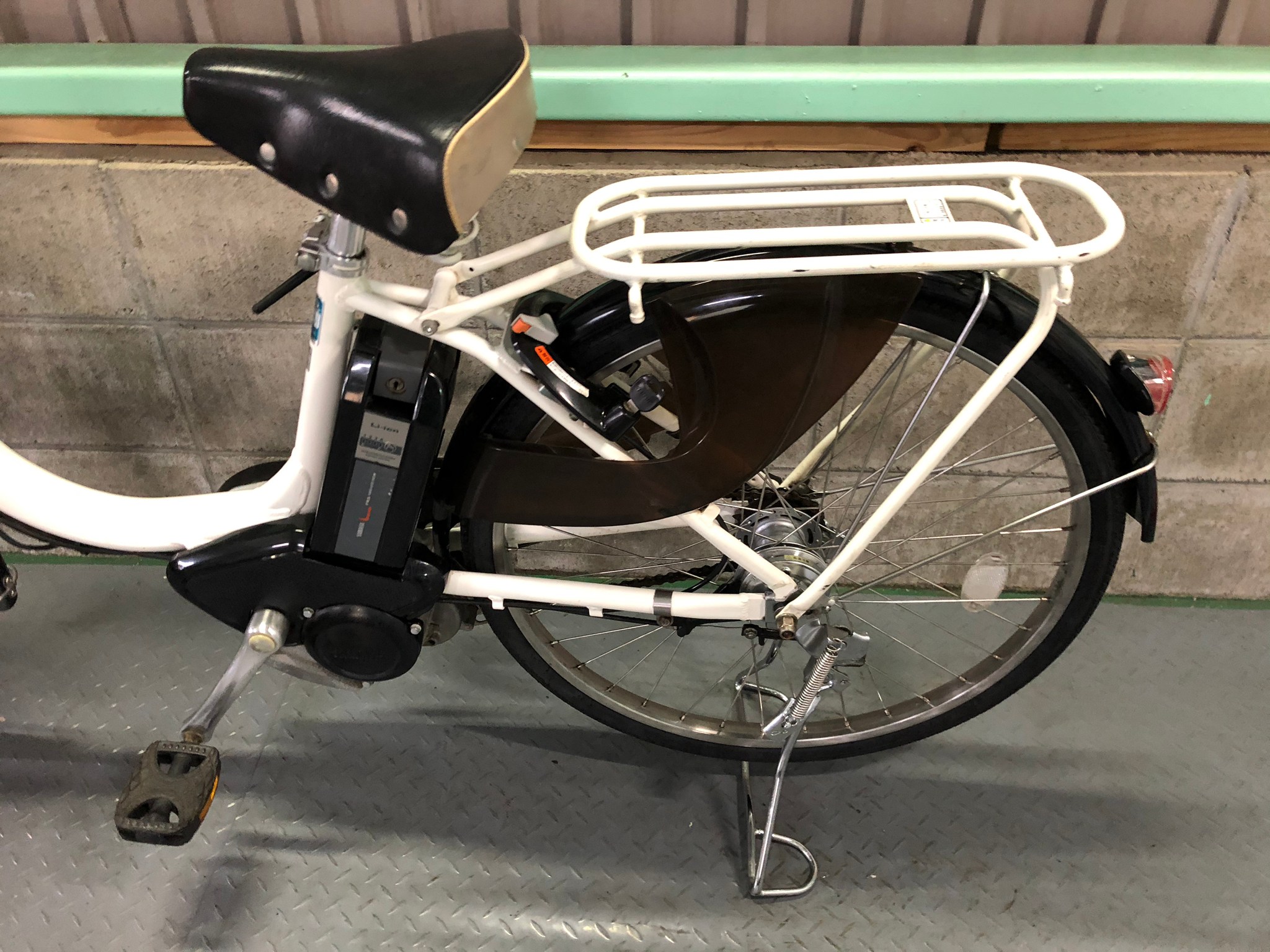 SOLD OUT】電動自転車 ヤマハ PASナチュラ 24インチ タイヤ前後新品 