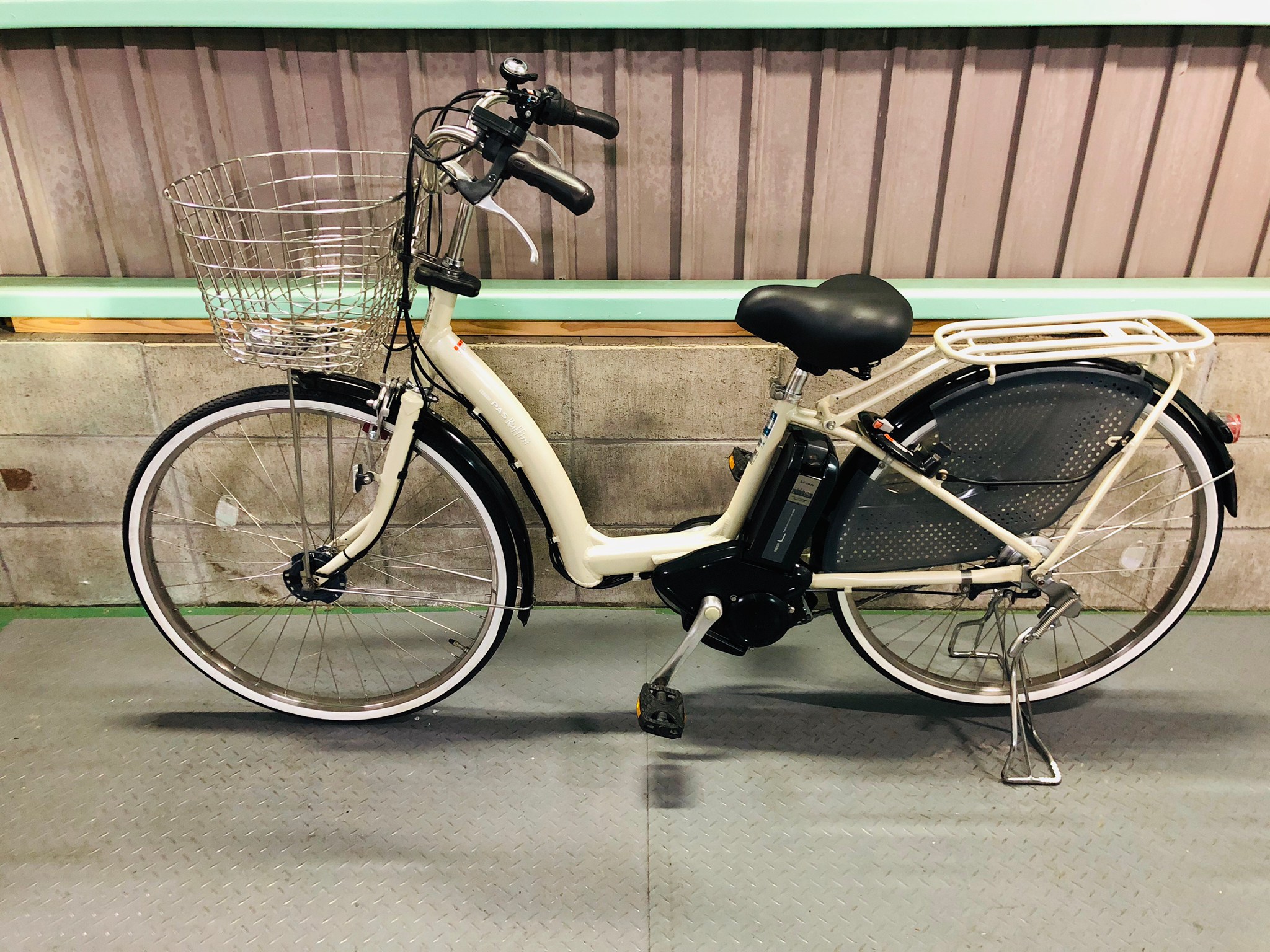 SOLD OUT】電動自転車 ヤマハ PAS Raffini 26インチ アイボリー 3人 