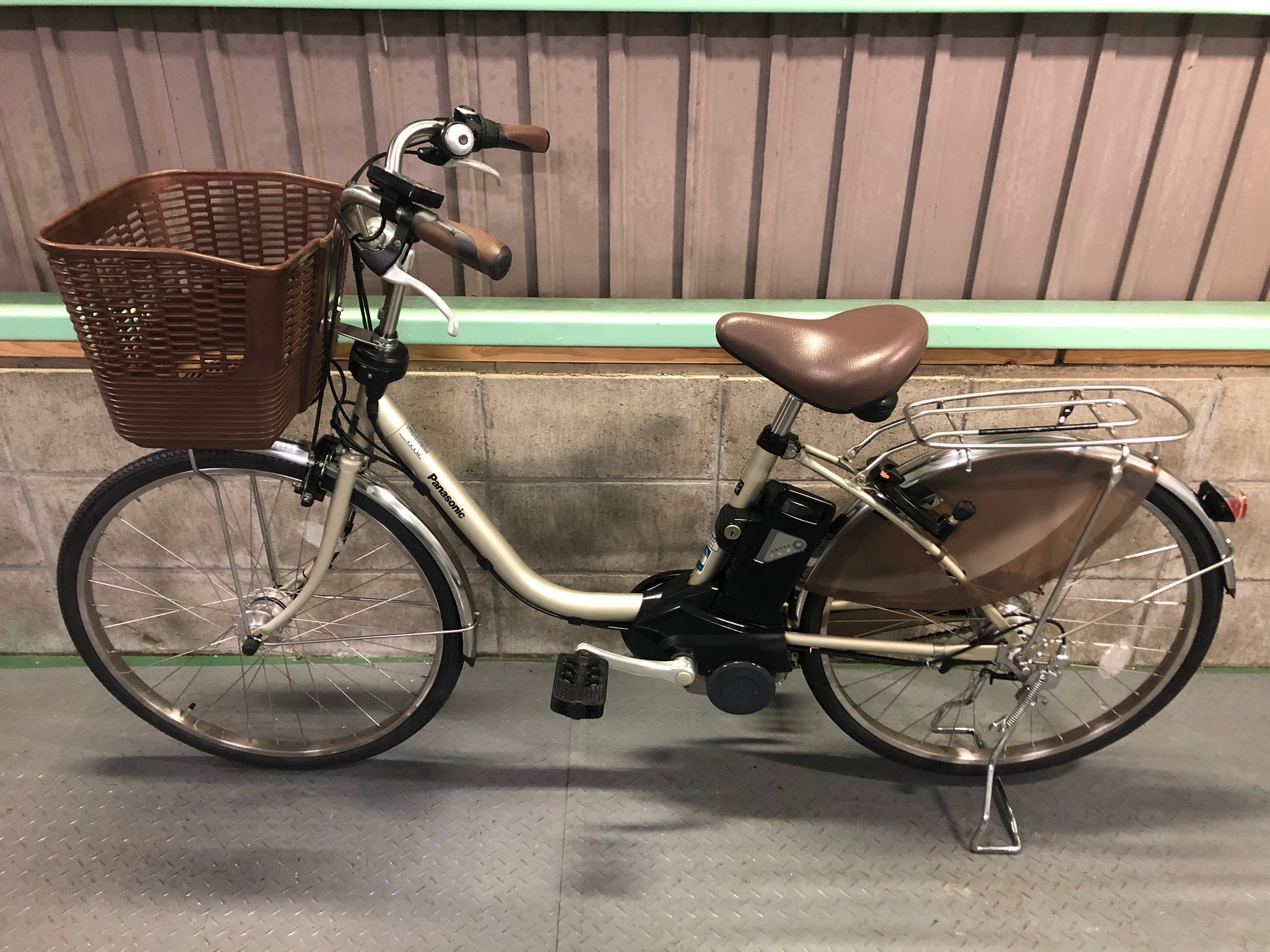 充電器付きＮ０２Ｆ電動自転車Ｊ２３Ｙパナソニックギュット ８ ...