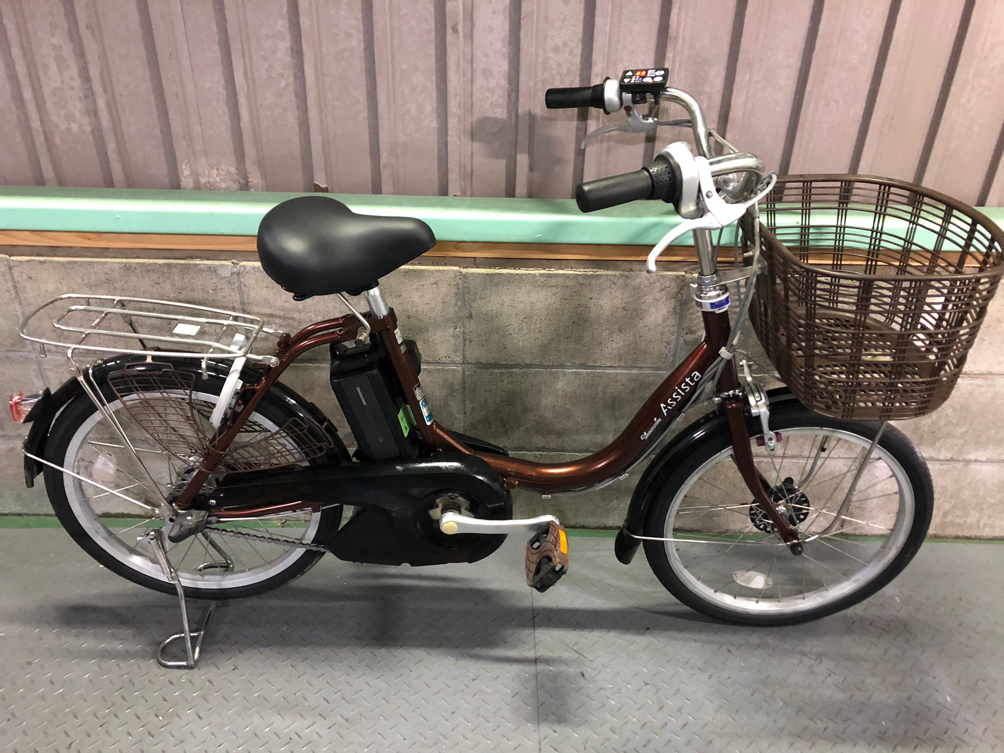 【SOLD OUT】電動自転車 ブリヂストン ASSISTA 20インチ 8.7Ah 茶 | 国産・中古の激安電動アシスト自転車を販売MIZO